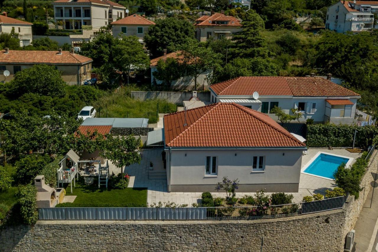 Villa Katess With Heated Pool Сплит Экстерьер фото