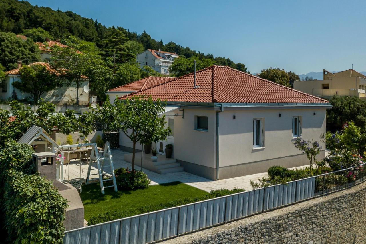 Villa Katess With Heated Pool Сплит Экстерьер фото